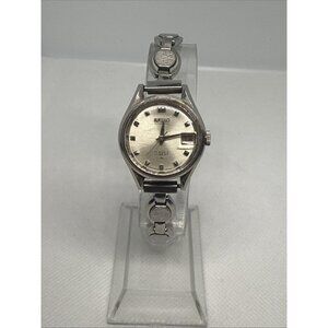 Vintage Seiko Automatic Hi Beat 17 Jewels 130167  Dainty Watch